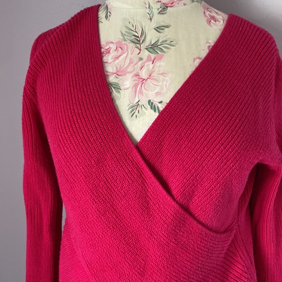 Moth pink sweater size small - Picture 2 of 10